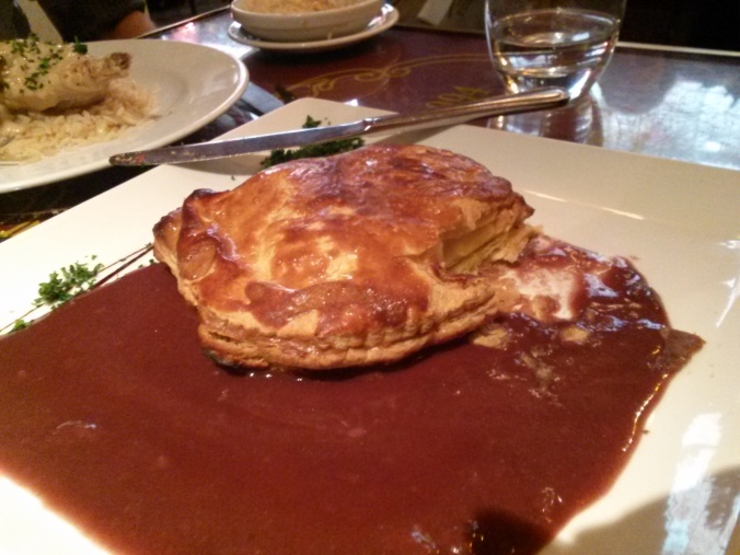 meat_pie_with_red_wine_sauce